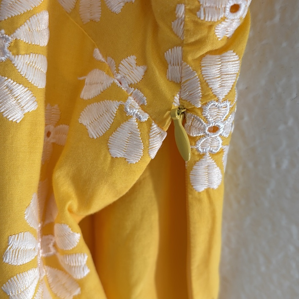 Talbots Yellow White Flutter Sleeve Eyelet Embroidered Floral Blouse Tie Front - Picture 8 of 13